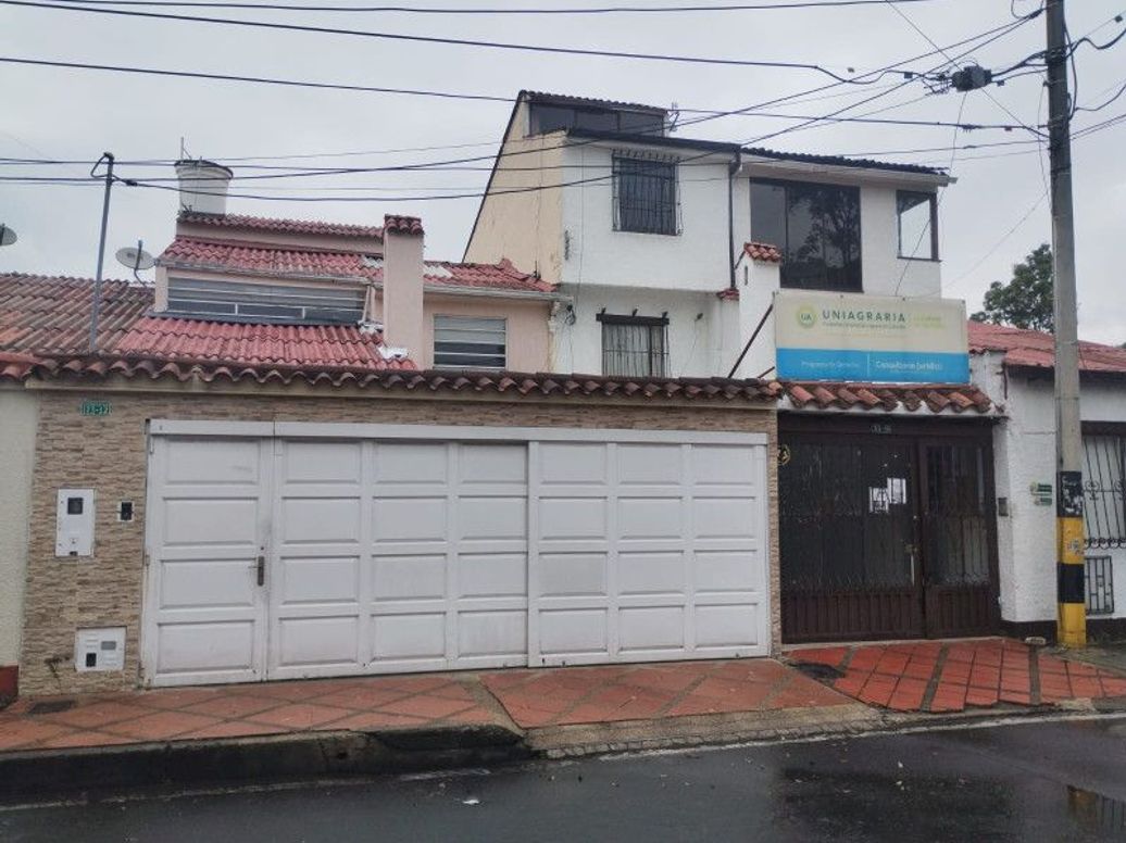 Casa de 5 alcobas en venta en Villa Del Prado, Bogotá, 142 m² · foto 5 de 14