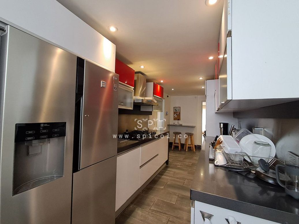 Casa de 5 alcobas en venta en Santa Barbara Central, Bogotá, 321 m² · foto 10 de 20