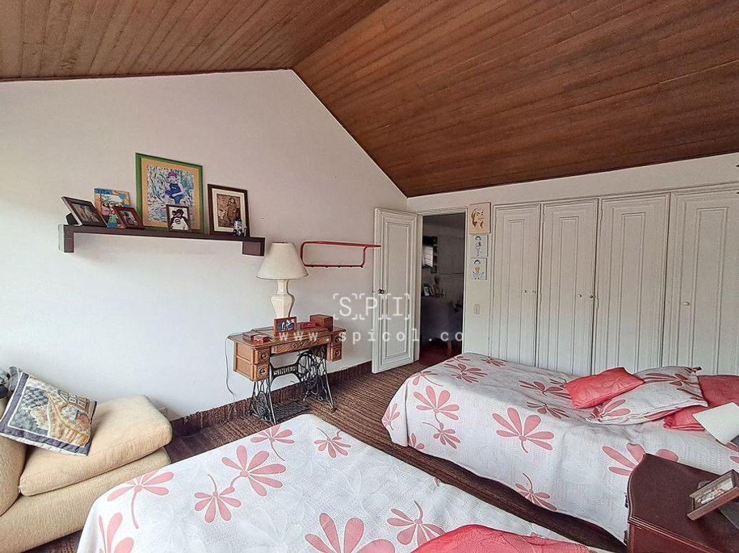 Casa de 5 alcobas en venta en Santa Barbara Central, Bogotá, 321 m² · foto 20 de 20