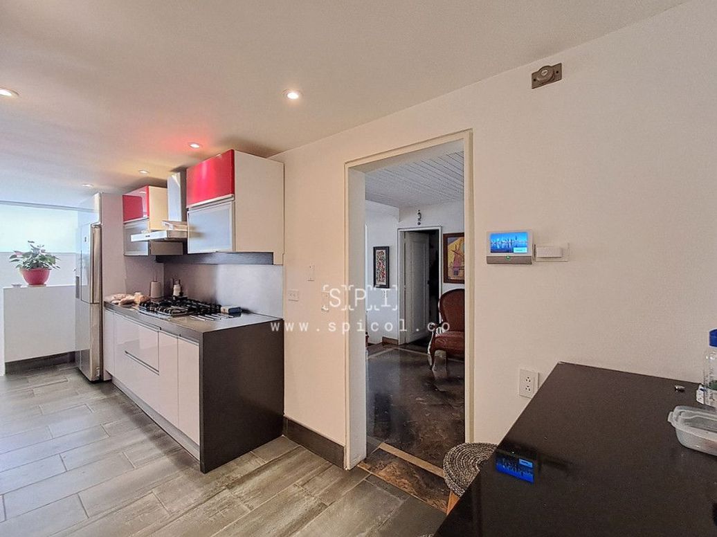 Casa de 5 alcobas en venta en Santa Barbara Central, Bogotá, 321 m² · foto 7 de 20