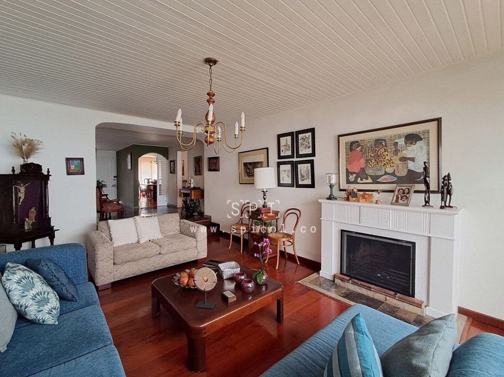 Casa de 5 alcobas en venta en Santa Barbara Central, Bogotá, 321 m² · foto 4 de 20