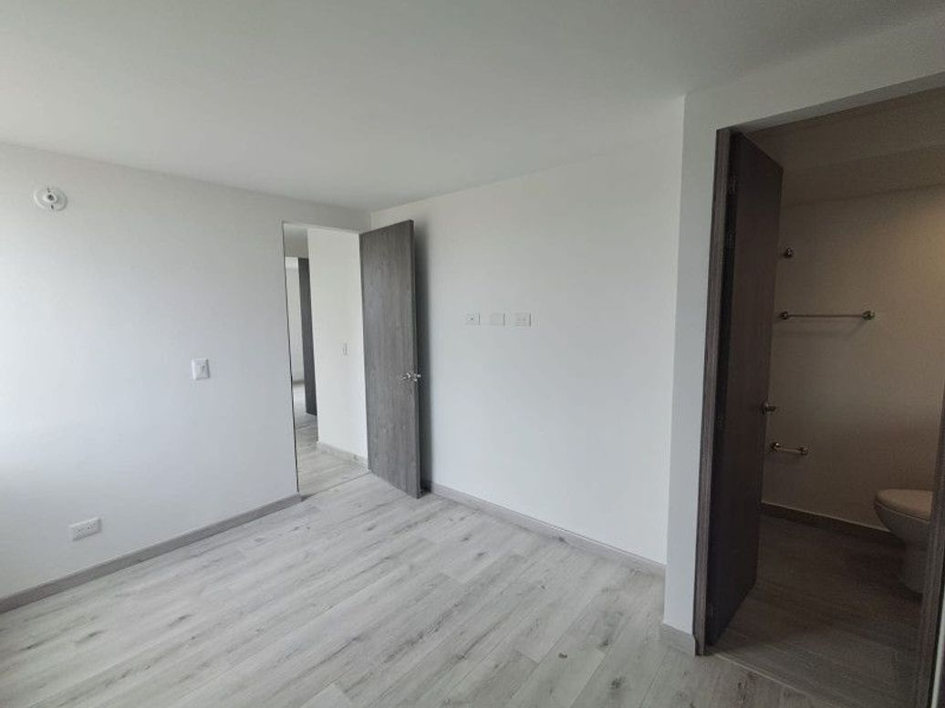Apartamento de 3 alcobas en venta en Santa Teresa, Bogotá, 80 m² · foto 7 de 20