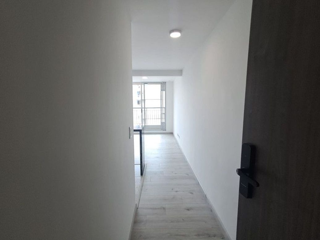 Apartamento de 3 alcobas en venta en Paulo Vi Norte, Bogotá, 80 m² · foto 2 de 20