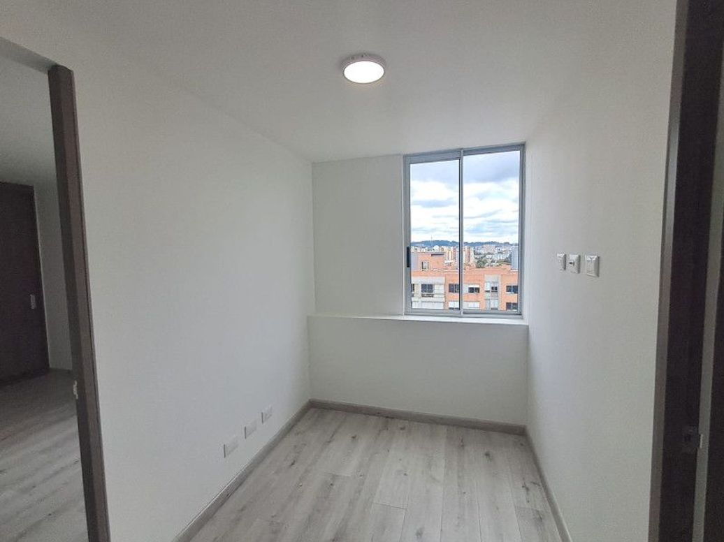 Apartamento de 3 alcobas en venta en Paulo Vi Norte, Bogotá, 80 m² · foto 10 de 20