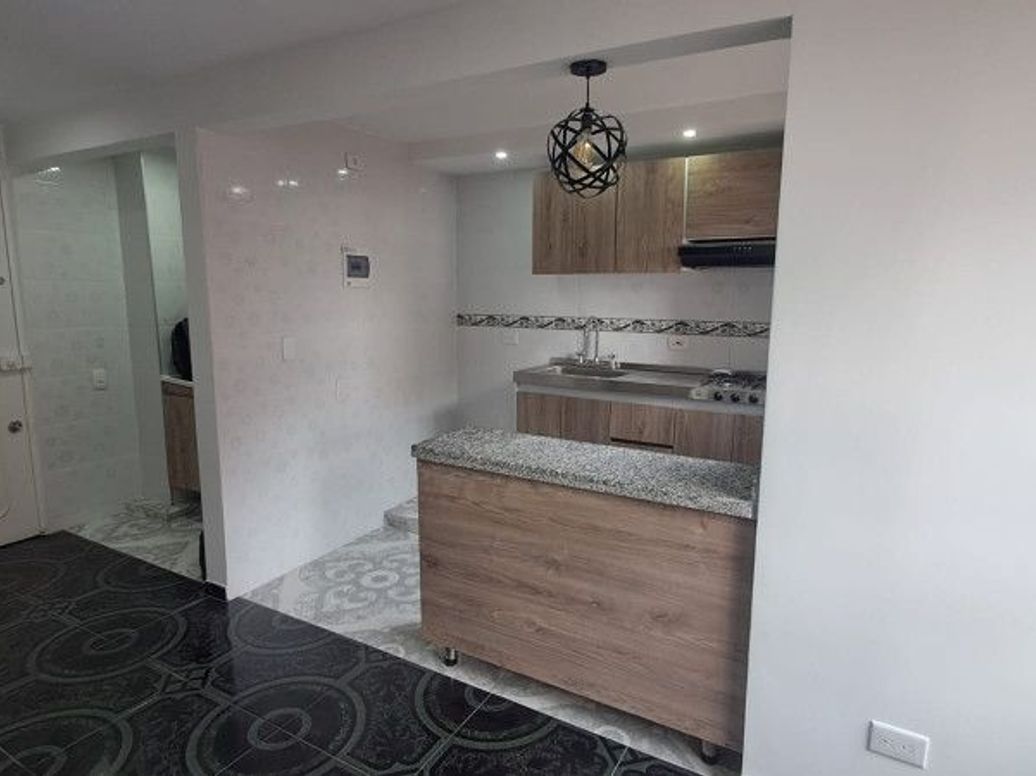 Apartamento de 2 alcobas en venta en Paloquemao, Bogotá, 31 m² · foto 2 de 11