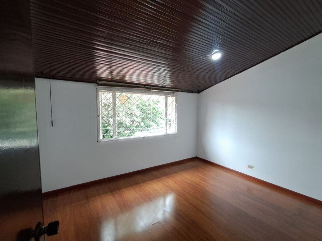 Casa de 7 alcobas en venta en San Fernando, Bogotá, 166 m² · foto 12 de 16