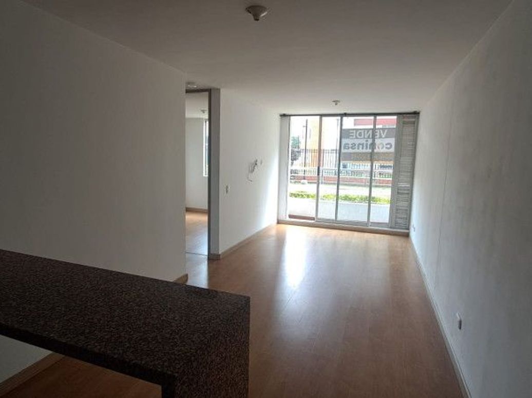 Apartamento de 2 alcobas en venta en Campo Alegre, Bogotá, 62 m² · foto 3 de 18