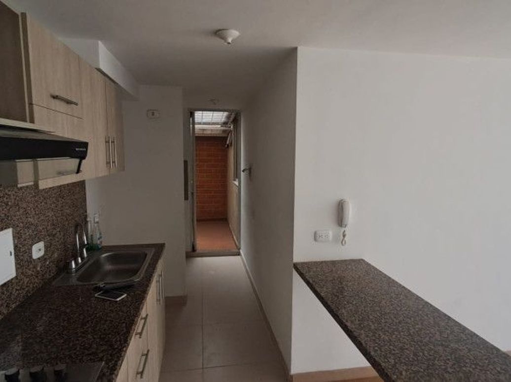 Apartamento de 2 alcobas en venta en Campo Alegre, Bogotá, 62 m² · foto 10 de 18