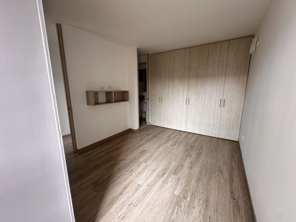 Apartamento de 3 alcobas en venta en Fontibón, Bogotá, 70 m² · foto 8 de 17