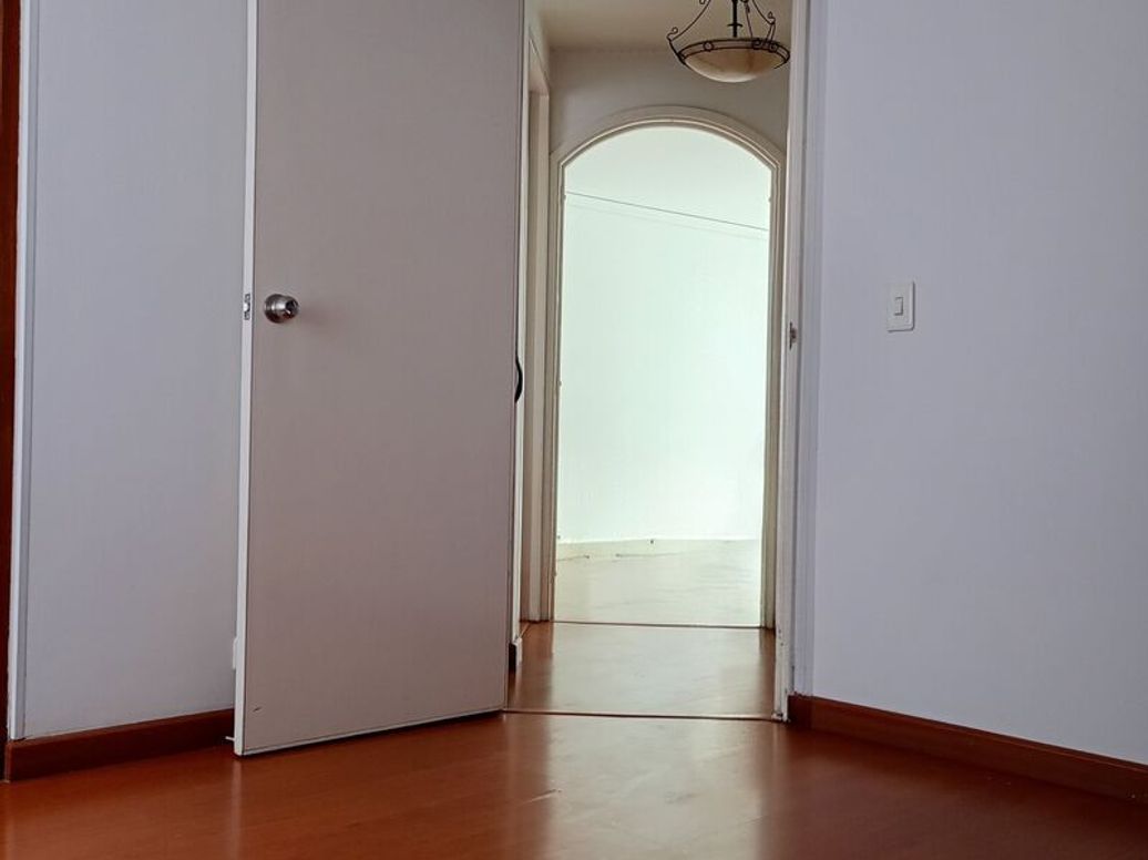 Apartamento de 4 alcobas en venta en Cr Quintas De San Pedro Et. V, Bogotá, 90 m² · foto 7 de 18