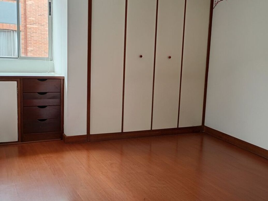 Apartamento de 4 alcobas en venta en Cr Quintas De San Pedro Et. V, Bogotá, 90 m² · foto 9 de 18