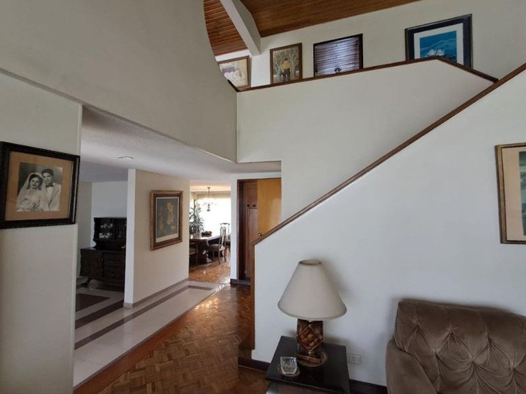 Casa de 4 alcobas en venta en Las Villas, Bogotá, 248 m² · foto 5 de 16