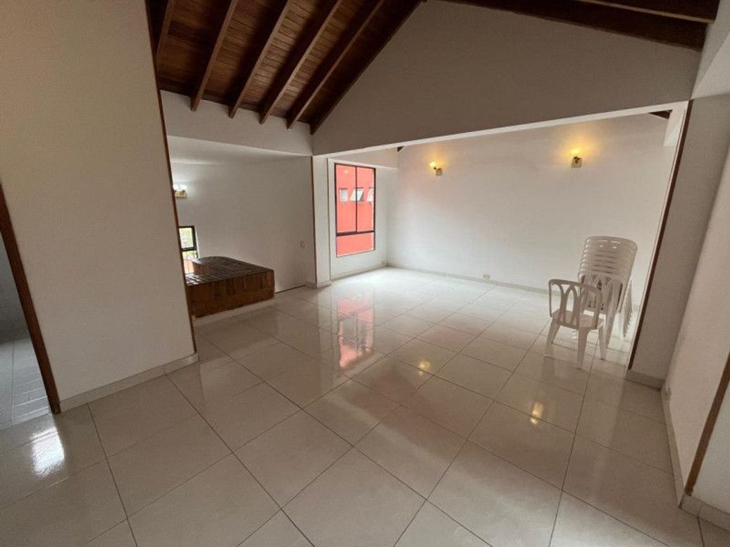 Casa de 4 alcobas en venta en Cr Bosque De Gratamira, Bogotá, 190 m² · foto 19 de 20