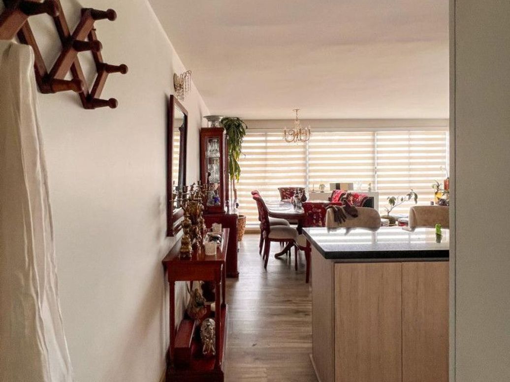 Apartamento de 3 alcobas en venta en Santa Teresa, Bogotá, 103 m² · foto 4 de 14