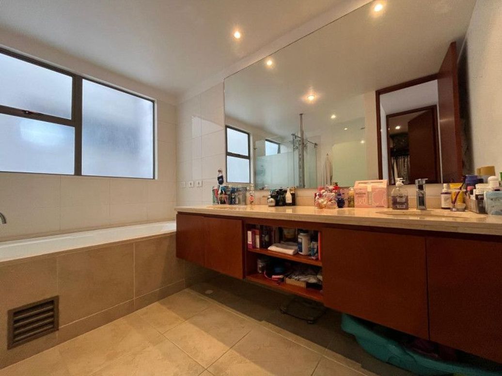Apartamento de 4 alcobas en venta en San Alfonso, Bogotá, 223 m² · foto 17 de 20
