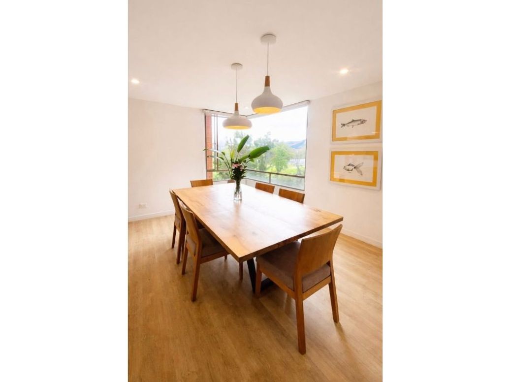 Apartamento de 2 alcobas en arriendo en La Carolina, Bogotá, 164 m² · foto 2 de 7
