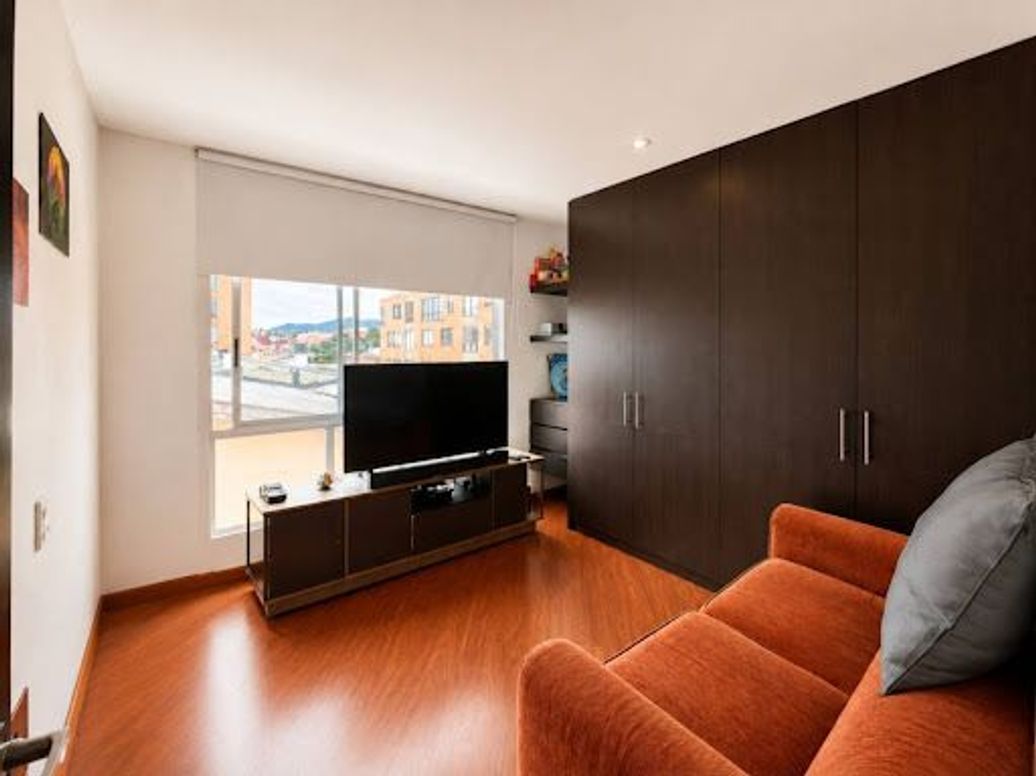 Apartamento de 3 alcobas en venta en El Contador, Bogotá, 120 m² · foto 2 de 18