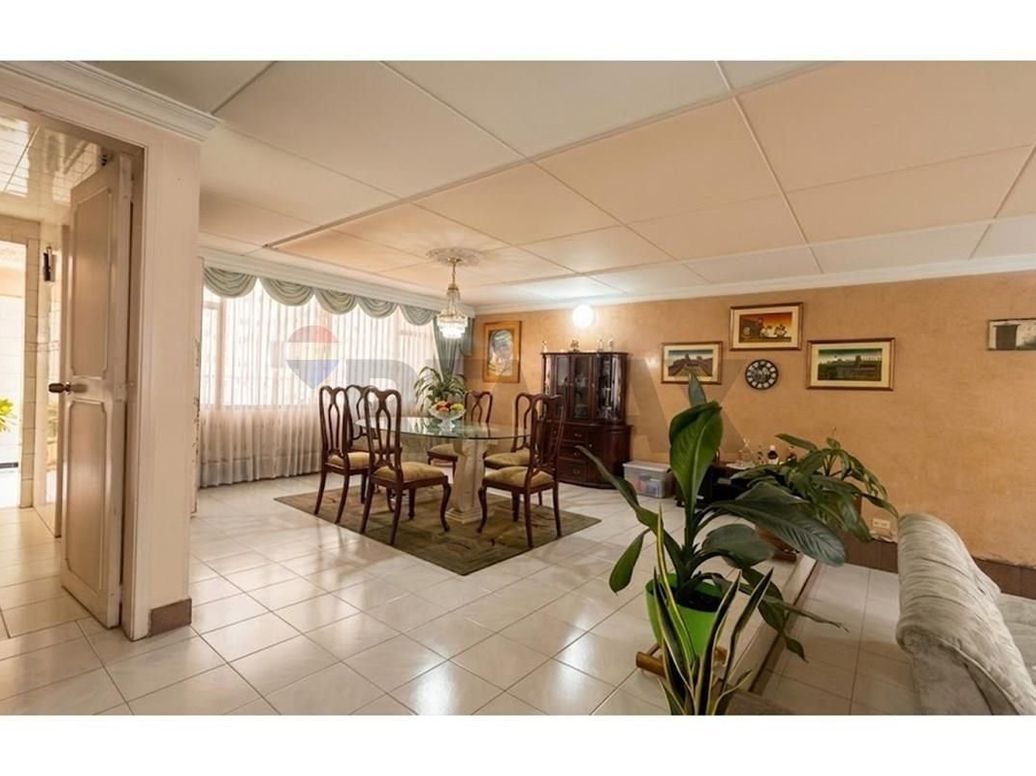 Casa de 5 alcobas en venta en Santa Isabel Et. Ii, Bogotá, 250 m² · foto 7 de 12
