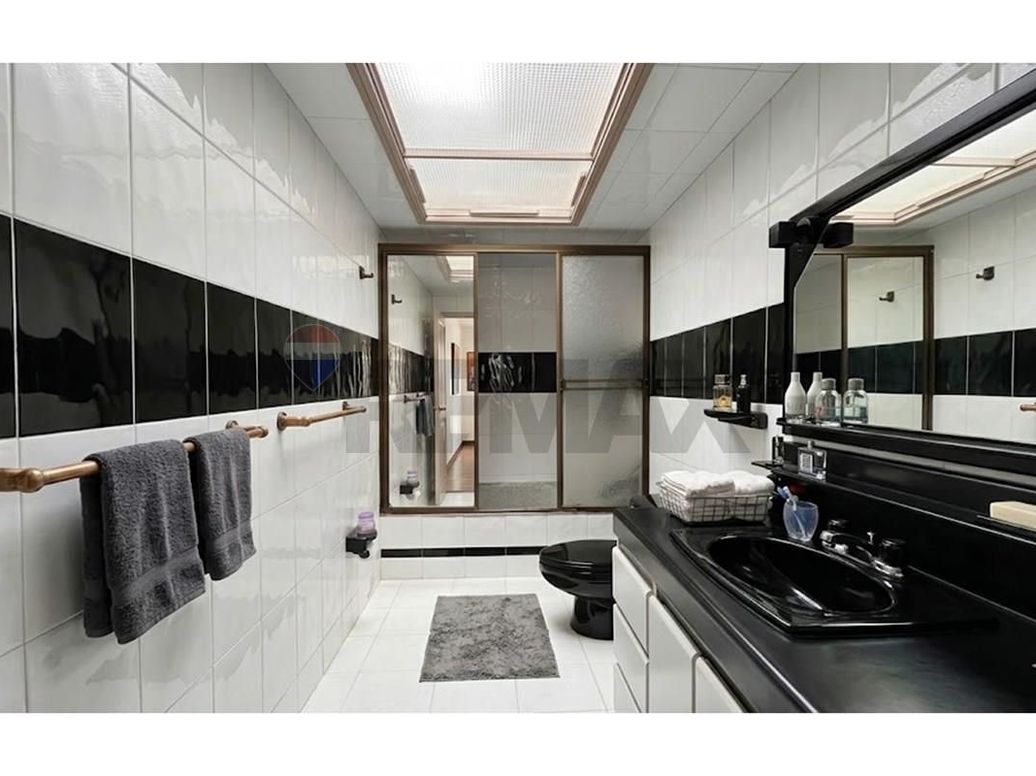 Casa de 5 alcobas en venta en Santa Isabel Et. Ii, Bogotá, 250 m² · foto 3 de 12