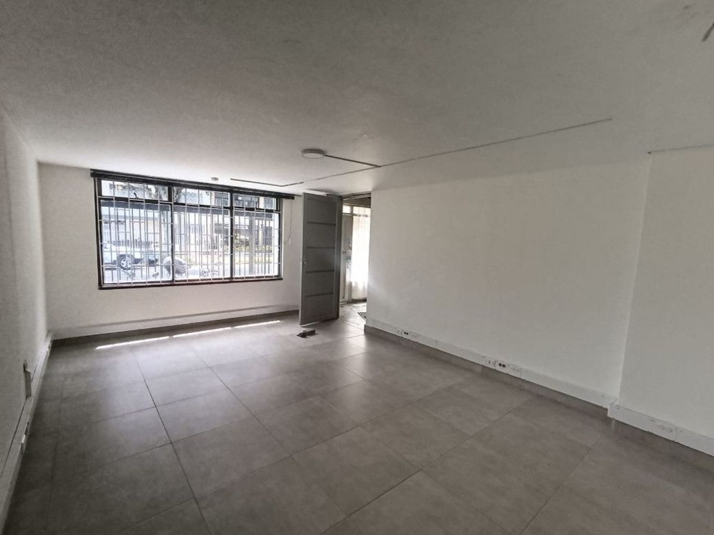 Casa en arriendo en Polo Club, Bogotá · foto 3 de 20