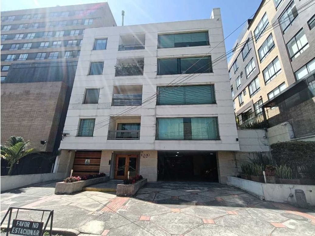 Apartamento de 3 alcobas en venta en Santa Paula, Bogotá, 100 m² · foto 2 de 17