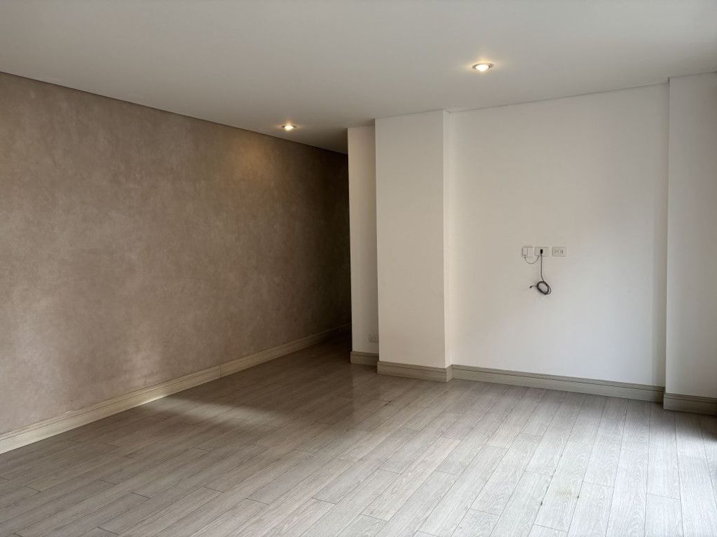 Apartamento de 2 alcobas en venta en Chicó Norte, Bogotá, 85 m² · foto 3 de 20