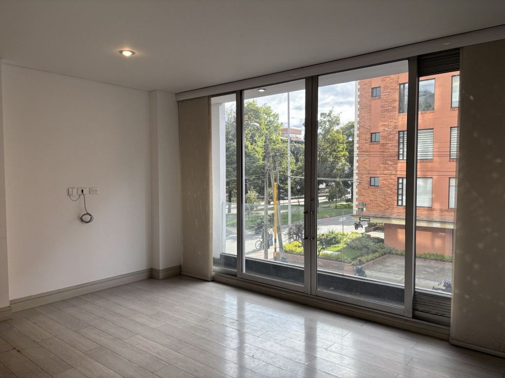 Apartamento de 2 alcobas en venta en Chicó Norte, Bogotá, 85 m² · foto 2 de 20