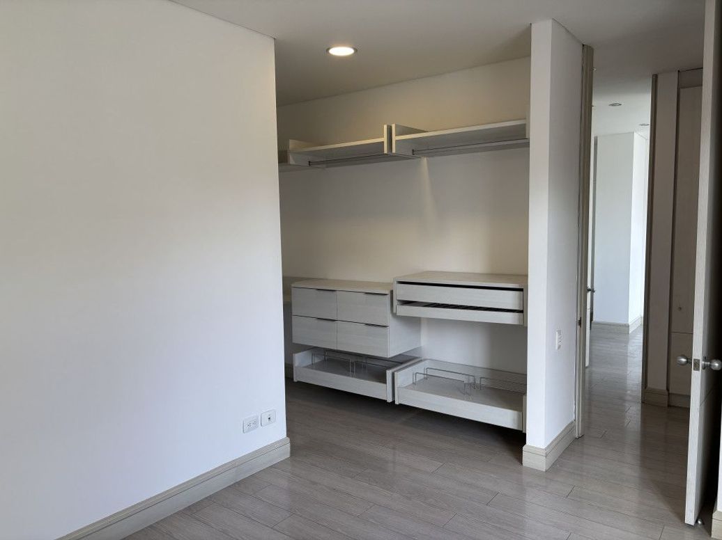 Apartamento de 2 alcobas en venta en Chicó Norte, Bogotá, 85 m² · foto 8 de 20