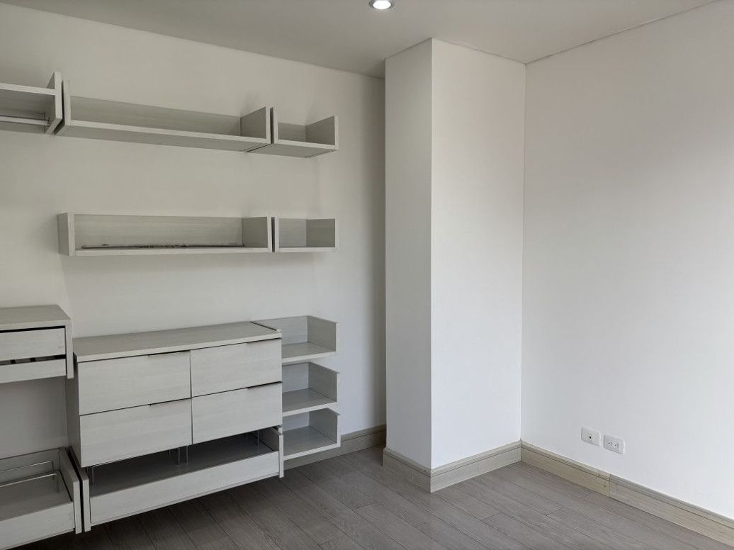 Apartamento de 2 alcobas en venta en Chicó Norte, Bogotá, 85 m² · foto 10 de 20