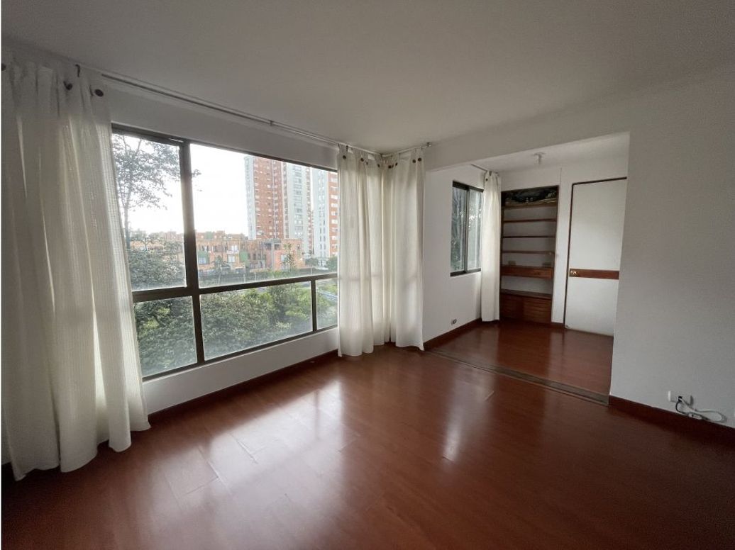 Apartamento de 3 alcobas en venta en Cedro Golf, Bogotá, 80 m² · foto 4 de 20