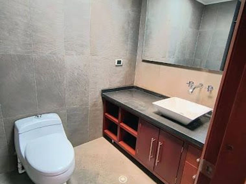 Apartamento de 5 alcobas en venta en Santa Barbara Occidental, Bogotá, 380 m² · foto 19 de 20