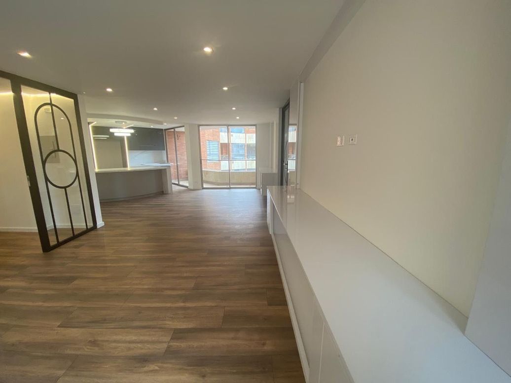 Apartamento de 3 alcobas en venta en Centro Norte Usaquen, Bogotá, 158 m² · foto 13 de 20