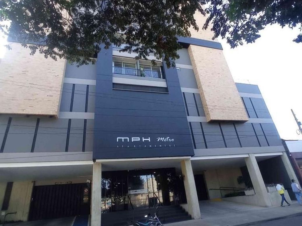 Apartamento de 3 alcobas en venta en Las Ferias, Bogotá, 69 m² · foto 2 de 20