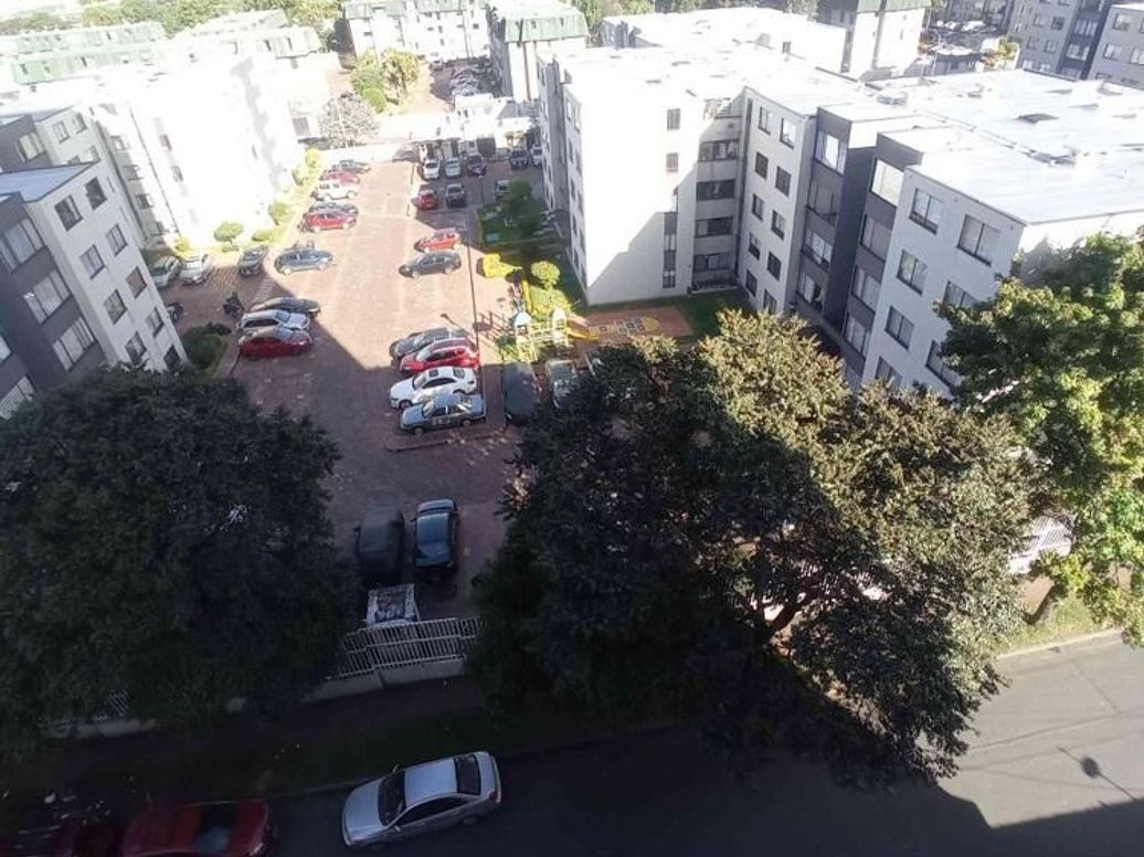 Apartamento de 3 alcobas en venta en Las Ferias, Bogotá, 69 m² · foto 10 de 20