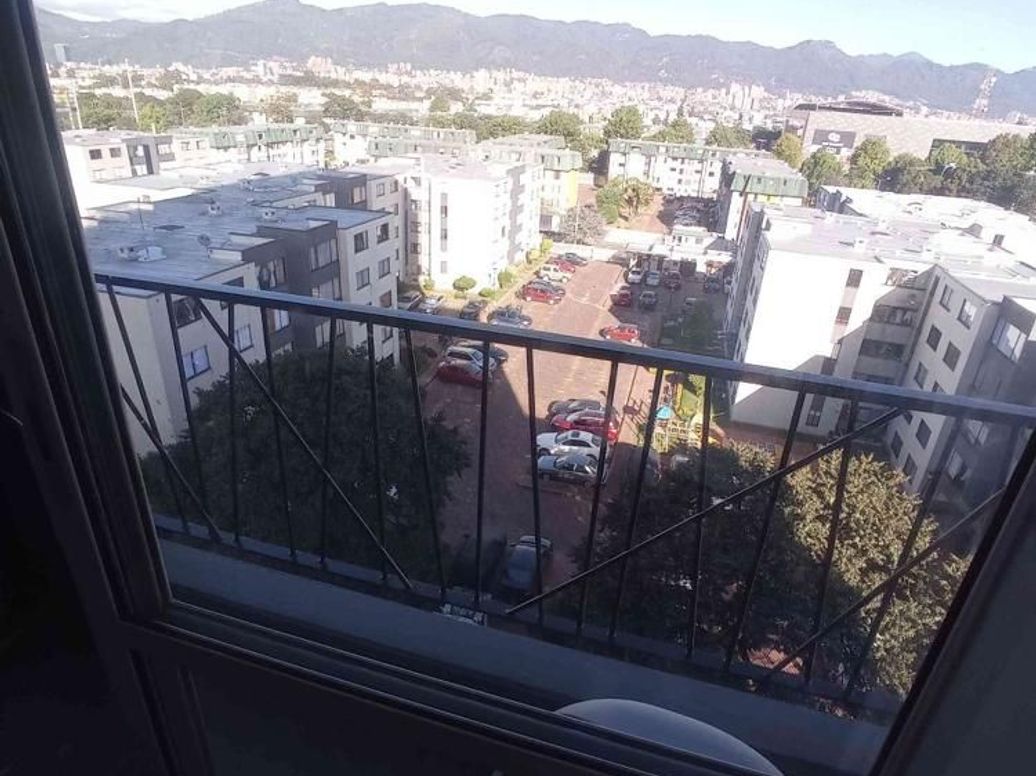Apartamento de 3 alcobas en venta en Las Ferias, Bogotá, 69 m² · foto 9 de 20