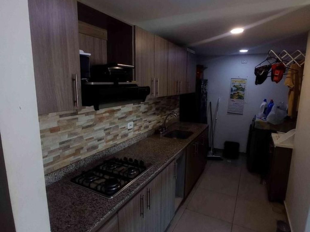 Apartamento de 3 alcobas en venta en Las Ferias, Bogotá, 69 m² · foto 14 de 20