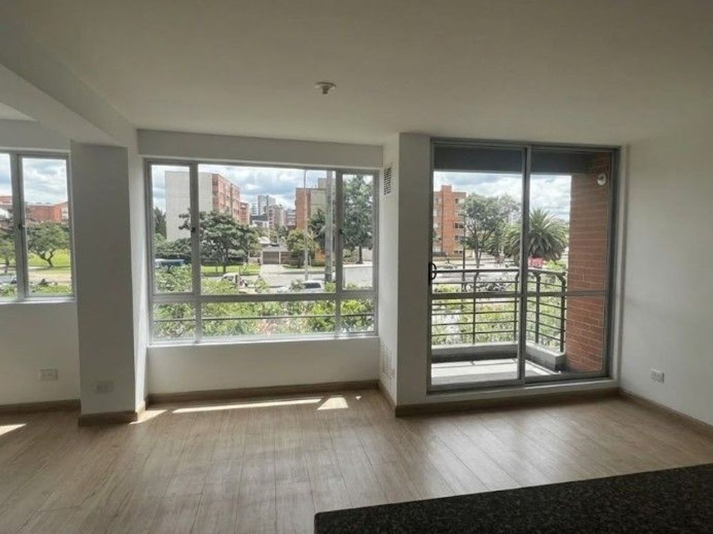 Apartamento de 3 alcobas en venta en Ciudad Techo, Bogotá, 70 m² · foto 2 de 18