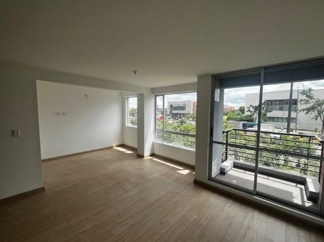 Apartamento de 3 alcobas en venta en Ciudad Techo, Bogotá, 70 m² · foto 3 de 18