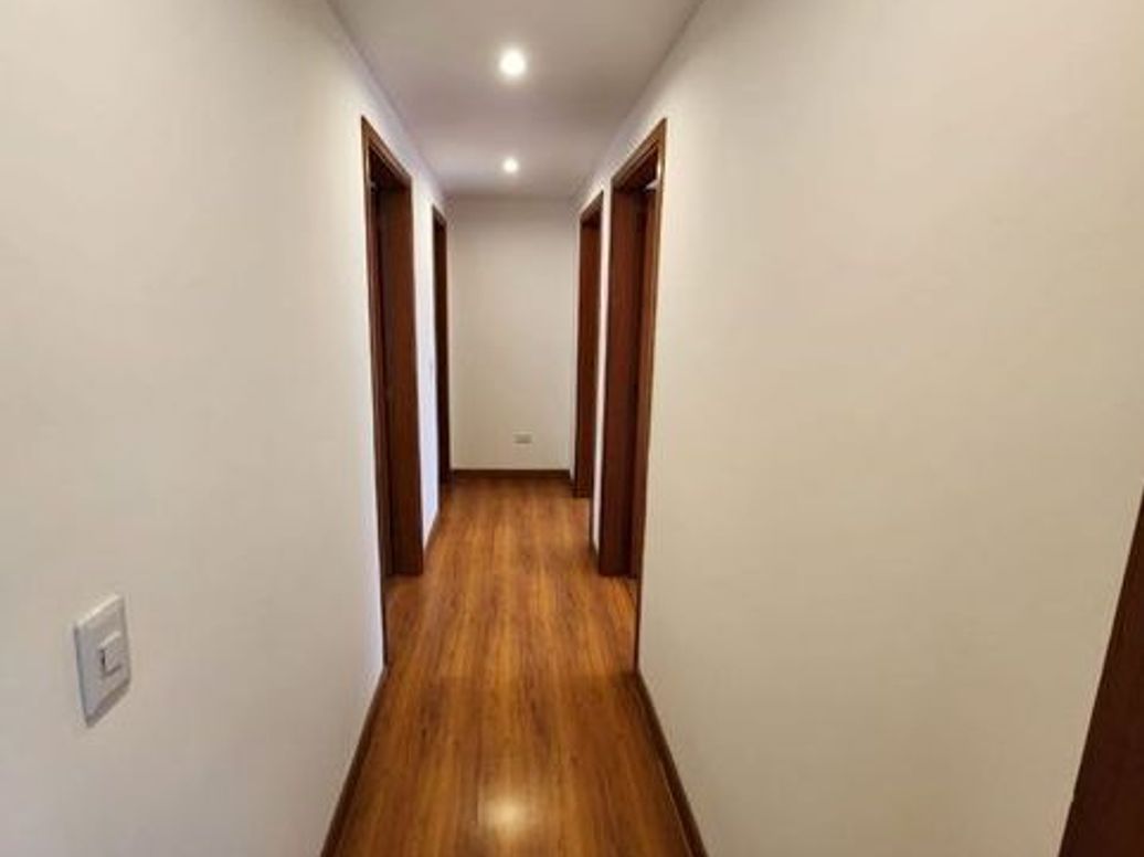 Apartamento de 3 alcobas en venta en Bella Suiza, Bogotá, 115 m² · foto 8 de 17