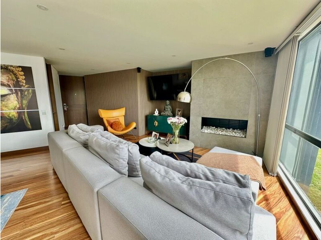 Apartamento de 3 alcobas en venta en Niza Norte, Bogotá, 155 m² · foto 7 de 19