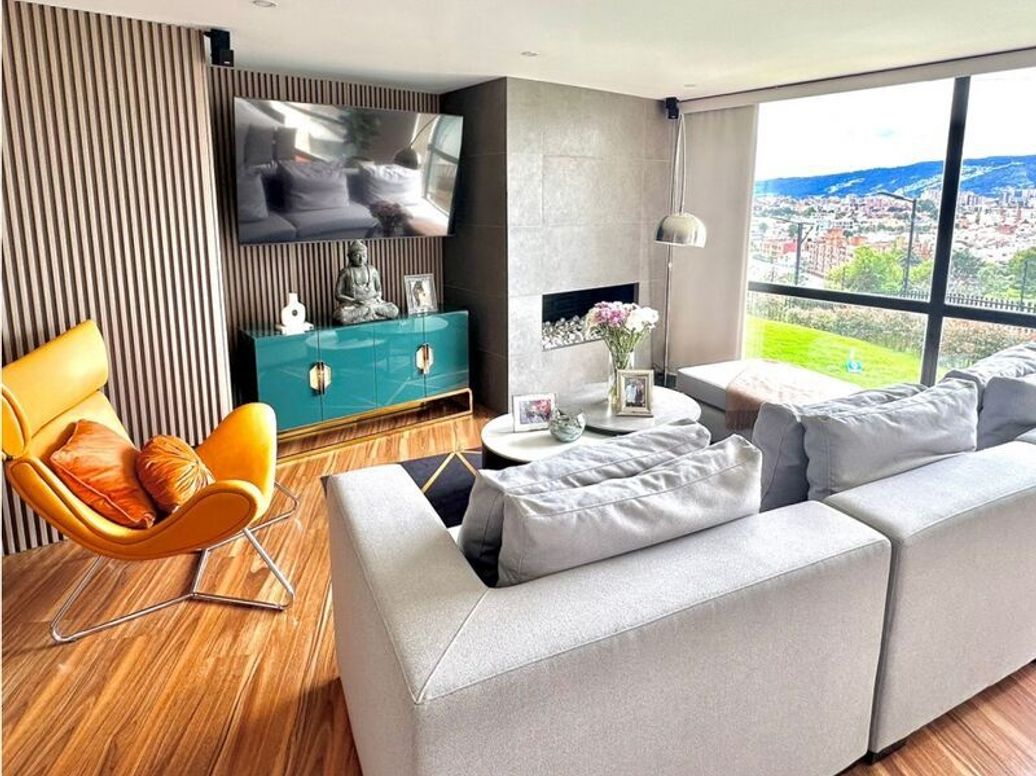Apartamento de 3 alcobas en venta en Niza Norte, Bogotá, 155 m² · foto 2 de 19