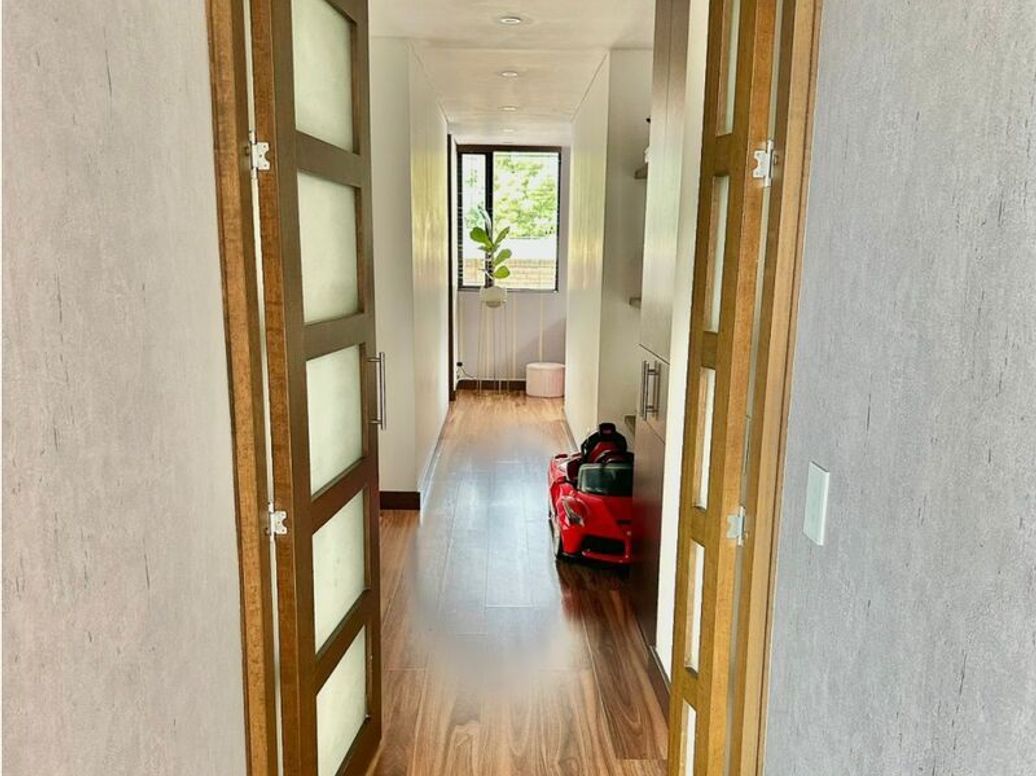 Apartamento de 3 alcobas en venta en Niza Norte, Bogotá, 155 m² · foto 14 de 19