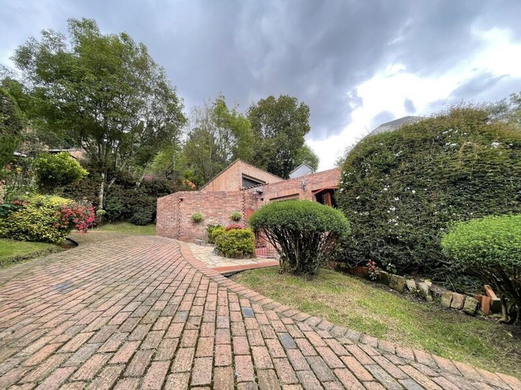 Casa de 3 alcobas en venta en Suba Naranjos, Bogotá, 535 m² · foto 5 de 19