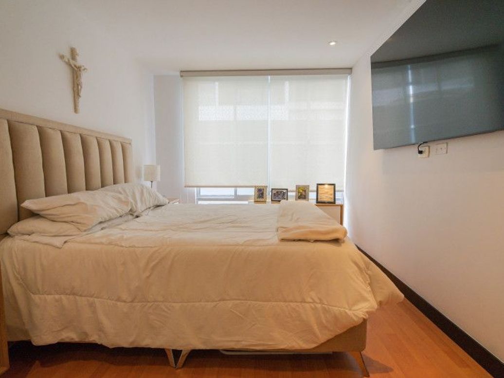 Apartamento de 2 alcobas en venta en Santa Barbara Occidental, Bogotá, 73 m² · foto 14 de 20