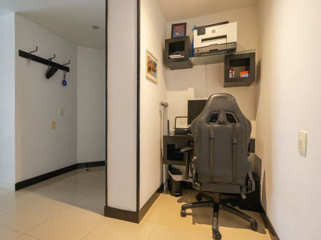 Apartamento de 2 alcobas en venta en Santa Barbara Occidental, Bogotá, 73 m² · foto 15 de 20