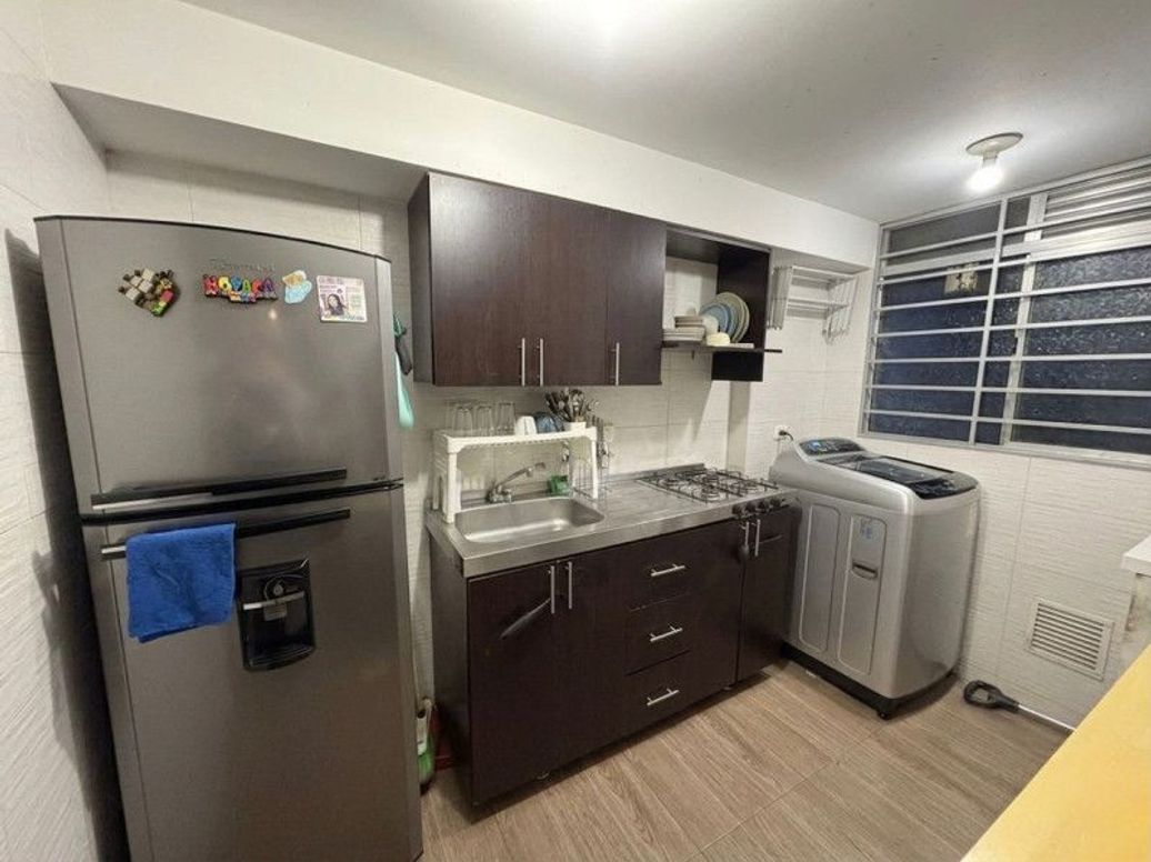 Apartamento de 3 alcobas en venta en La Aurora, Bogotá, 49 m² · foto 2 de 8