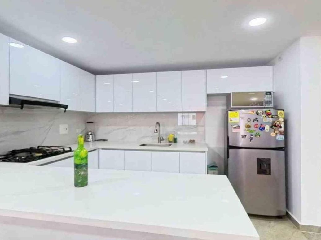 Apartamento de 2 alcobas en venta en Cedritos, Bogotá, 73 m² · foto 8 de 16