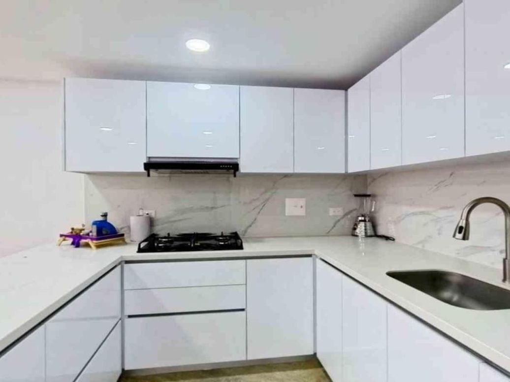 Apartamento de 2 alcobas en venta en Cedritos, Bogotá, 73 m² · foto 9 de 16