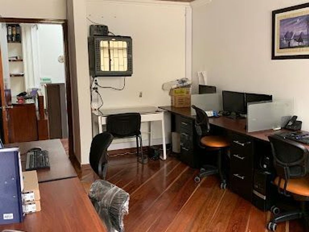 Casa de 6 alcobas en venta en Santa Barbara Central, Bogotá, 263 m² · foto 7 de 15
