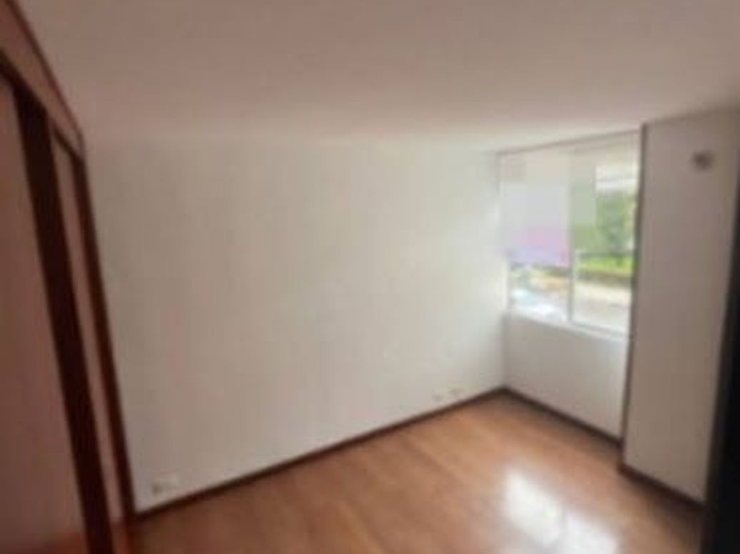 Apartamento de 3 alcobas en venta en Engativa Centro, Bogotá, 66 m² · foto 6 de 10